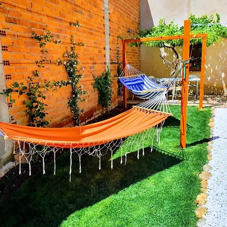 Albergue Villares De Orbigo - Solo Para Peregrinos Exterior photo