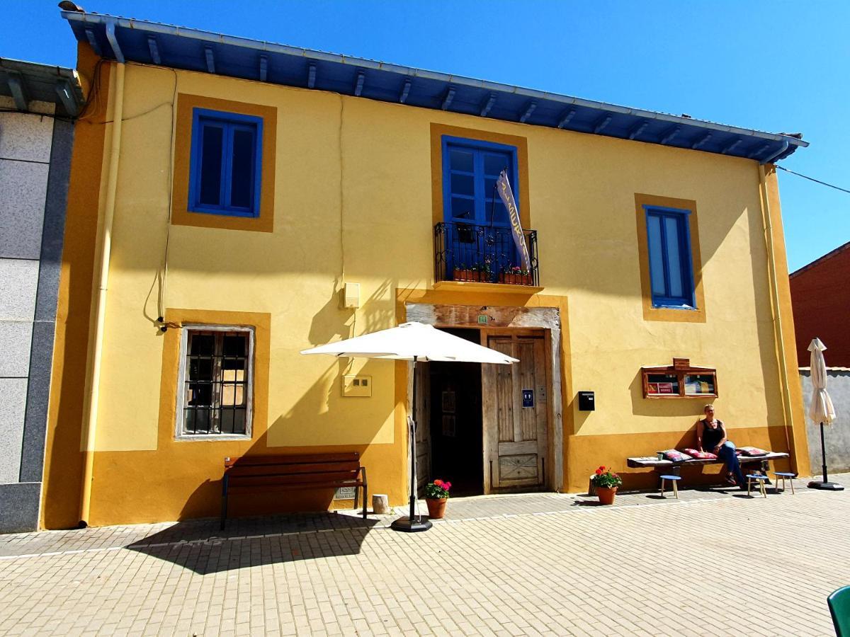 Villares De Orbigo, De Peregrinos